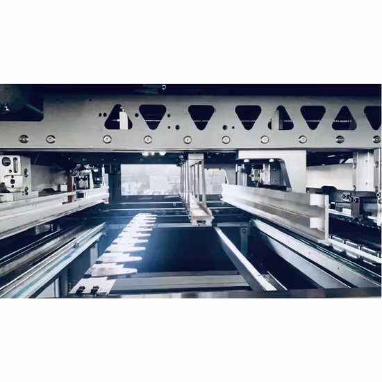 Machine de découpe automatique hautement avancée avec dénudage